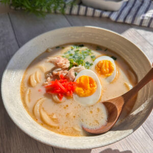 レンジでパパッと♩豚骨風醤油うどん