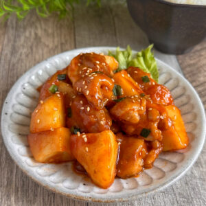 ごはん泥棒♩ウマ辛鶏じゃが炒め