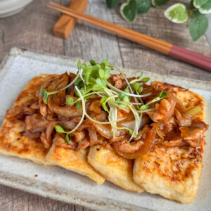 コスパ最強♩生姜焼きのせ豆腐ステーキ