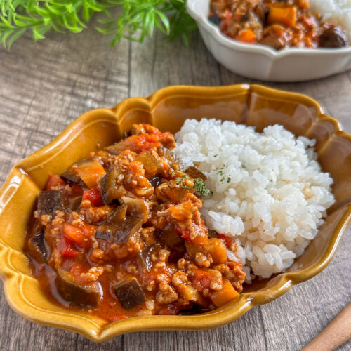 パパッと大満足♩トマナスチーズカレー