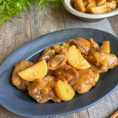 ご飯がすすむ♩長芋と鶏肉の甘辛ガーリック炒め