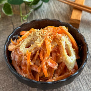 レンジで簡単♩人参とちくわの胡麻和え